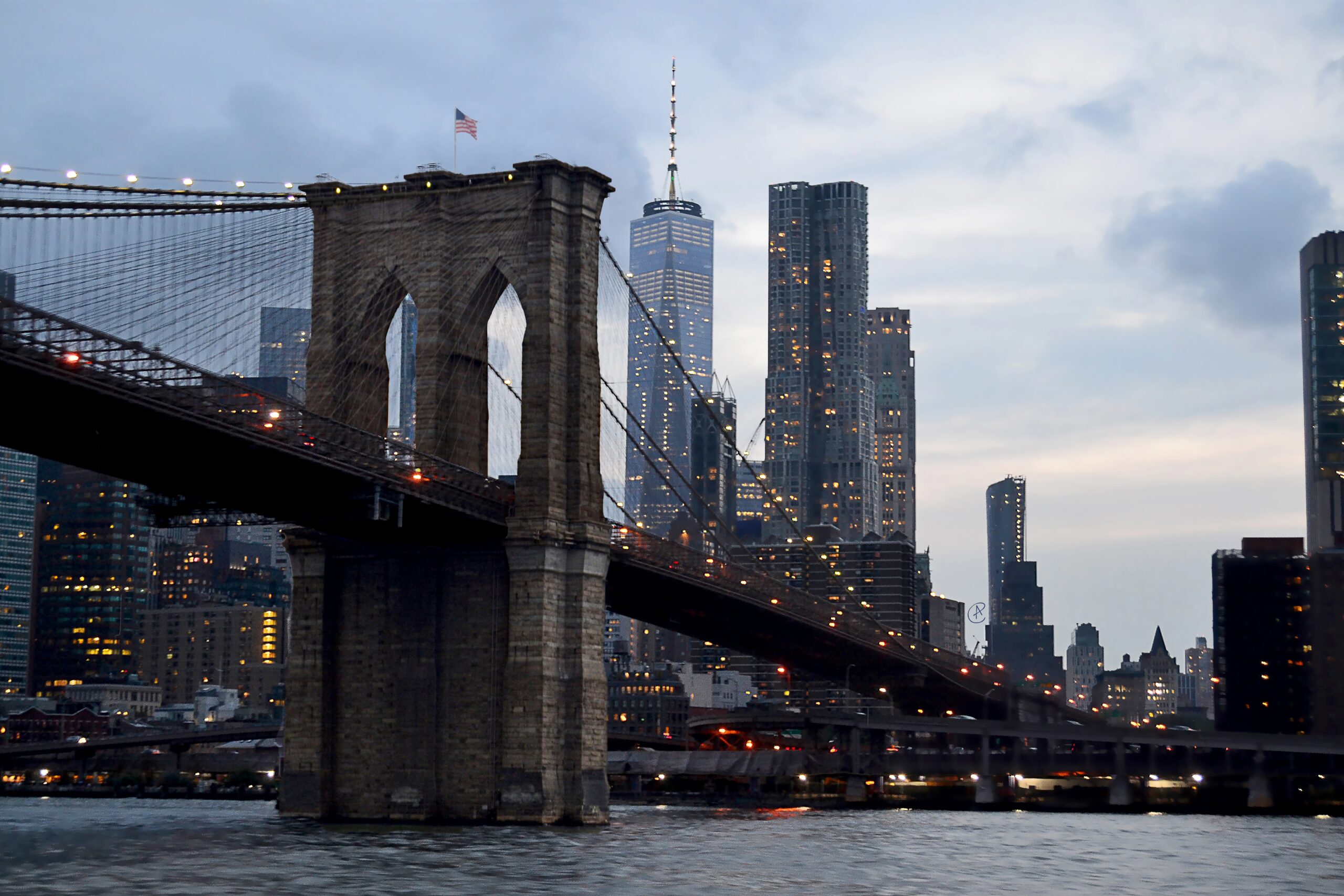 Brooklyn bridge with Manhattan in the background
